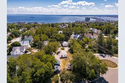 824 E 11th Street, Duluth, MN 55805 - Photo 52