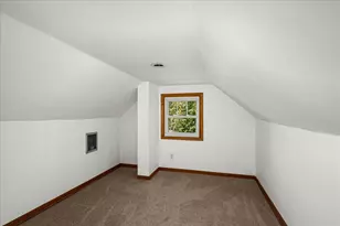 824 E 11th St, Duluth, MN 55805 - Photo 26
