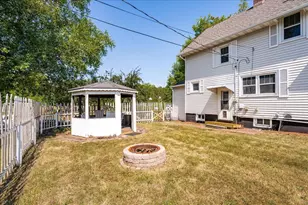 824 E 11th St, Duluth, MN 55805 - Photo 44