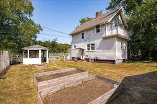824 E 11th St, Duluth, MN 55805 - Photo 46