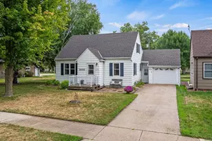 214 N Rebecca St, Ivanhoe, MN 56142 - Photo 4