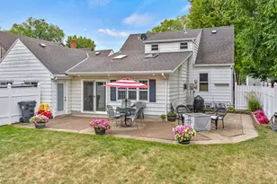 214 N Rebecca St, Ivanhoe, MN 56142 - Photo 2