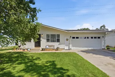 428 Brook Avenue, Moorhead, MN 56560 - Photo 2