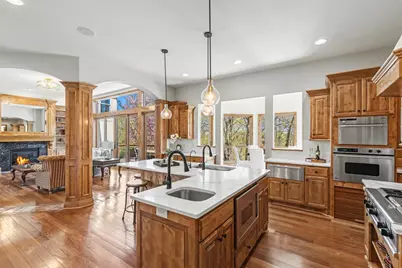 19043 Vogel Farm Trail, Eden Prairie, MN 55347 - Photo 4