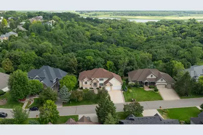 19043 Vogel Farm Trail, Eden Prairie, MN 55347 - Photo 4