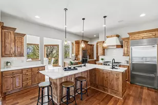 19043 Vogel Farm Trail, Eden Prairie, MN 55347 - Photo 6