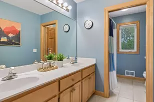 8053 Enclave Bay, Woodbury, MN 55125 - Photo 54