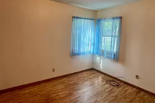 906 W Walnut Ave, Olivia, MN 56277 - Photo 6
