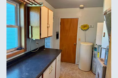 906 W Walnut Avenue, Olivia, MN 56277 - Photo 8