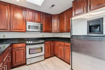 6145 Chasewood Parkway #202, Minnetonka, MN 55343 - Photo 4