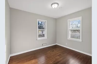 121 Roselawn Avenue E, Maplewood, MN 55117 - Photo 14