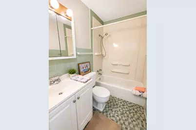 121 Roselawn Avenue E, Maplewood, MN 55117 - Photo 20