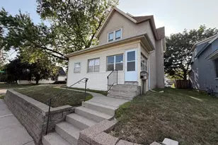 256 11th Ave S, South Saint Paul, MN 55075 - Photo 1