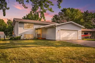 205 W Elm St, Roberts, WI 54023 - Photo 4