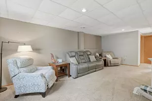 205 W Elm St, Roberts, WI 54023 - Photo 20