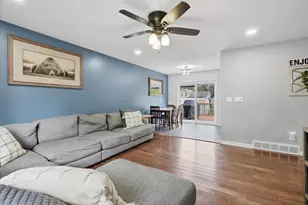205 W Elm St, Roberts, WI 54023 - Photo 8