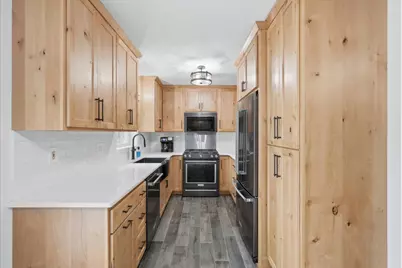 205 W Elm Street, Roberts, WI 54023 - Photo 10