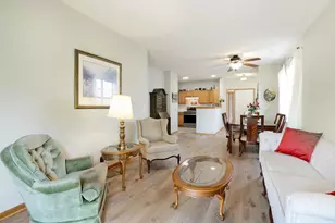 688 Cobblestone Way, Shakopee, MN 55379 - Photo 6