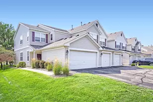 688 Cobblestone Way, Shakopee, MN 55379 - Photo 2