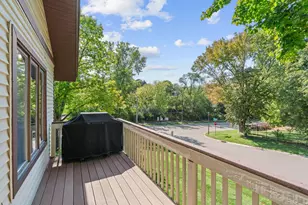 1595 Four Oaks Rd, Eagan, MN 55121 - Photo 14