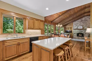 17380 Hampton Ct, Minnetonka, MN 55345 - Photo 4