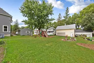 422 1st St NW, Faribault, MN 55021 - Photo 4