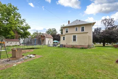 422 1st Street NW, Faribault, MN 55021 - Photo 4