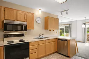 4150 Durham Ct, Eagan, MN 55122 - Photo 10