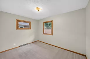 900 19th Ave NE, Rochester, MN 55906 - Photo 14