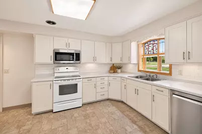 900 19th Avenue NE, Rochester, MN 55906 - Photo 18