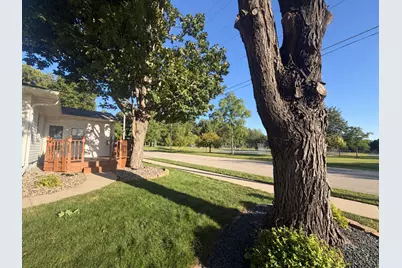 900 19th Avenue NE, Rochester, MN 55906 - Photo 8