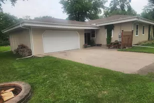 600 W Middle St, Redwood Falls, MN 56283 - Photo 2