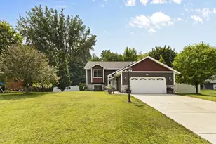 3111 Joyce Ct, Eagan, MN 55121 - Photo 24
