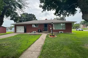 901 S Minnesota St, New Ulm, MN 56073 - Photo 1