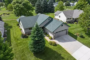 1276 Westbrook Cir, Alexandria, MN 56308 - Photo 4