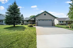 1276 Westbrook Cir, Alexandria, MN 56308 - Photo 1