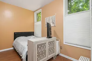 936 4th St E, Saint Paul, MN 55106 - Photo 18