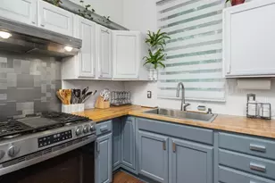 936 4th St E, Saint Paul, MN 55106 - Photo 6
