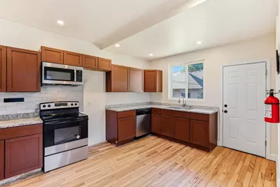 852 Ashland Avenue, Saint Paul, MN 55104 - Photo 10