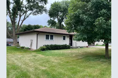 631 19th Street, Windom, MN 56101 - Photo 2