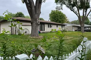 631 19th St, Windom, MN 56101 - Photo 28