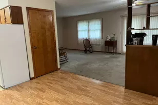 631 19th St, Windom, MN 56101 - Photo 6