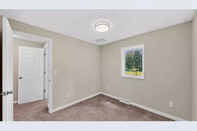 3225 Pinewood Road SE, Rochester, MN 55904 - Photo 12