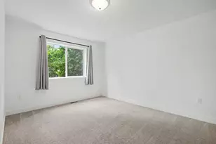 953 Wilson Ave, Saint Paul, MN 55106 - Photo 12