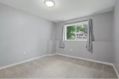 953 Wilson Avenue, Saint Paul, MN 55106 - Photo 12