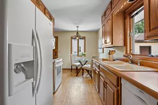 10006 Chicago Ave S, Bloomington, MN 55420 - Photo 6
