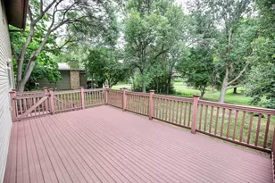 2400 Garland Ln N, Plymouth, MN 55447 - Photo 22