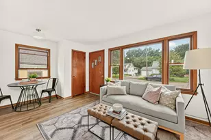 1520 5th St NE, Rochester, MN 55906 - Photo 2
