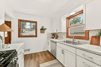 1520 5th Street NE, Rochester, MN 55906 - Photo 8