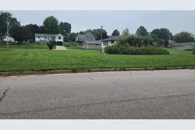 406 Church Avenue, Saint Charles, MN 55972 - Photo 2